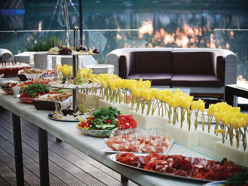 800x600px_Catering_883332750_istockphoto alternate text for this image