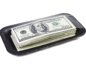 Resilient U.S. consumers spend slightly more in August