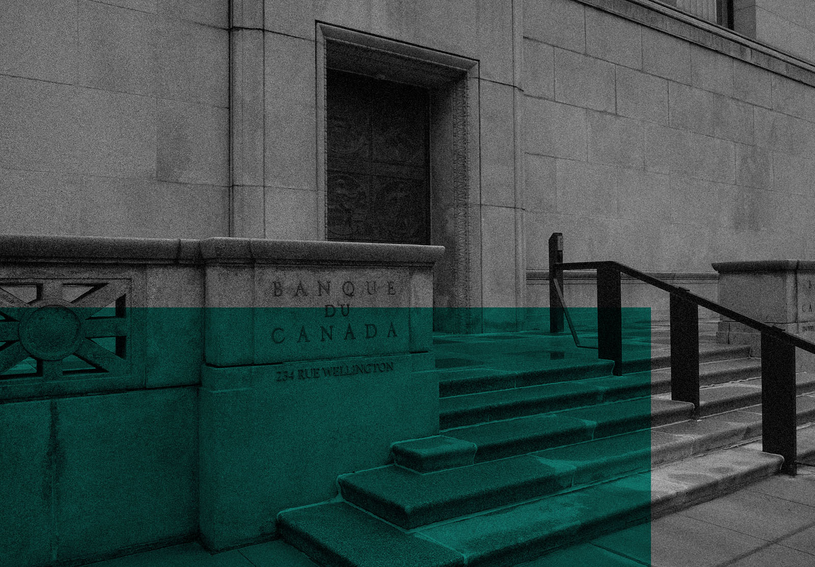 French sign Bank of Canada on the Canadian bank's granite facade