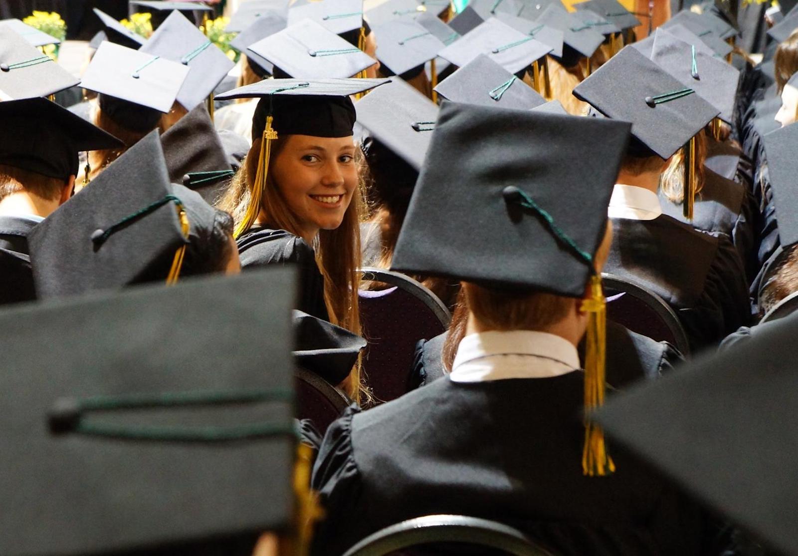 2533-Photo-Advisor-1600×1114 alternate text for this image