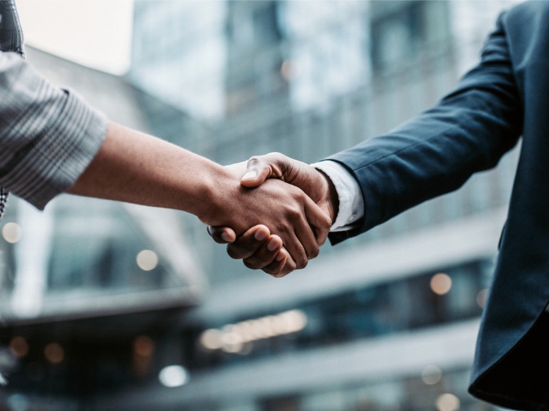 Handshake between two businesspeople